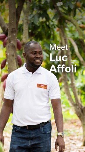 Our income accelerator project manager Luc has been driving progress with suppliers and farmer cooperatives who contribute to our ingredients. He has put over 300 pruning groups in place and distributed over 200,000 forest and fruit trees. Through practices like pruning, cocoa farmers can achieve higher yields that translate into higher income. Each day, Luc strives to empower cocoa farmers to adopt better practices and improve their income. Find out more: nes.tl/CocoaExperts | Nestlé