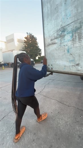 Mia . on Instagram: "So this is only day two he got to Florida faster than I would fr 💀. Day 3 is in the making cause we been stuck on day 2 💀💀. #ddd #daddydaughtertime #platinumdasher #idontowncopyrightstothemusic #instagramdonttakemyaudio #doordashdriver #explore #newexperiences❤️ #futuregirlboss"