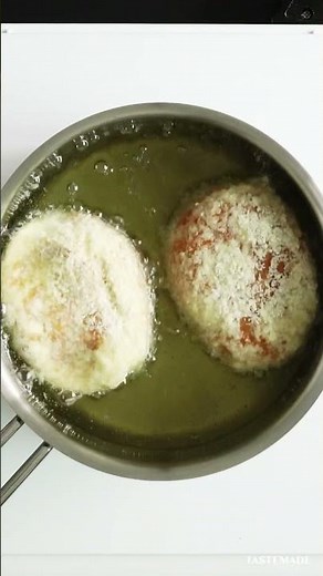 【こりゃたまらんわい】濃厚えびクリーム揚げパン🦐 #shorts