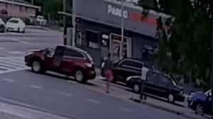 Momento exacto en que Pablo Lyle mata a una persona de un golpe en EU | VIDEO