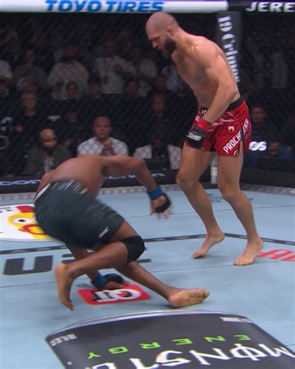 Jiří Procházka vs Jamahal Hill | UFC Free Fight Jiří Procházka returns this Saturday taking on Khalil Rountree! #UFC320 | LIVE on PPV | Main 10pmET | UFC