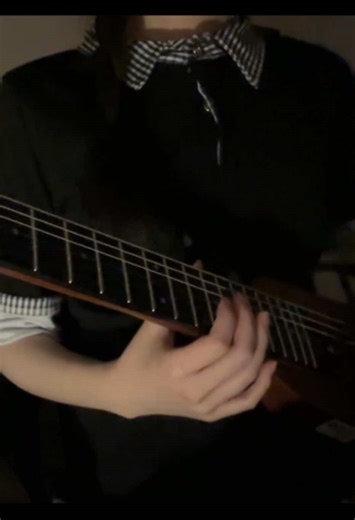 Trust Issues - The Weeknd #electricguitar #guitarcover #theweeknd #donnerhush #donnermusic