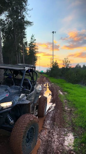 Exploring the Can-Am X3 RZR 2021