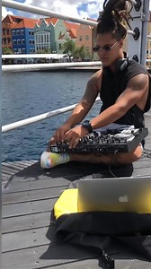 Jamming in the Caribbean🌞 What's your favourite spot for outdoor mixing? 📹 Huaka’i via instagram, track ID: Tale Of Us - Nova | TRAKTOR