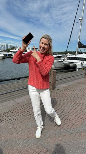 Have you ever experienced this phone behavior from a Finn?🤣 Let me know!👇🏻 Finnish way of communicating is FULL of hidden and unexpected elements🤓 Learn how to navigate through them with ease! 🙌🏻 👉🏻Join me for a FREE live virtual 90-min WORKSHOP: How to Connect with the Finns, on Friday, June 28th, at 2 PM EEST💥 (I will send a replay, too) Comment WORKSHOP and I’ll DM you the link to sign up and save your seat!🚀 #finnishmoments #finnish #finland #discoverfinland #thebestoffinland #finn