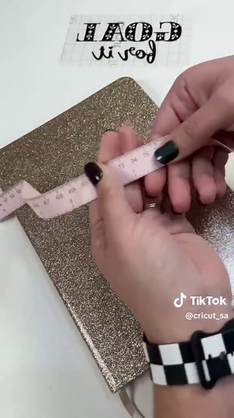 Cricut must have tools - here's the top tools you need as a beginner Cricut user to make crafting a pure joy every step of the way @cricut_sa #cricut #toptools #musthaves