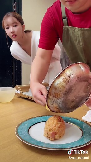 撮影現場に…🥺🍳@オムライスのプロ🥚EggToker #オムライス