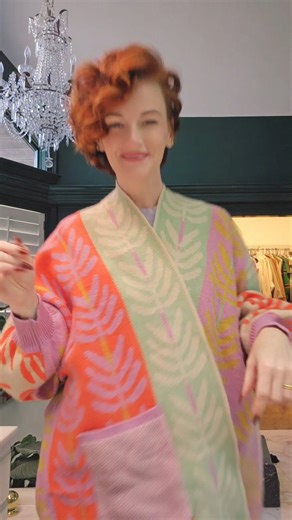 Can we normalize not getting a new lip gloss every week and wearing the same one for years because it just works 😍 | Catalogue.Collection