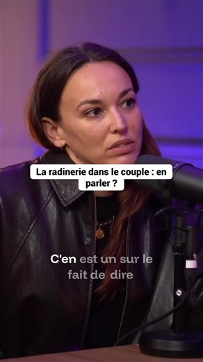 Découvre l'épisode complet via le lien en bio 👇 La radinerie n'est pas toujours une question de centimes, c'est peut-être le reflet d'un vécu. 💸 On revient sur un extrait diffusé plus tôt avec Audrey Pirault, où l'équipe discutait d'une thématique que l'on connaît tous : qui paye au premier date ? Cette fois-ci, Audrey propose de creuser : est-ce une éducation stricte ? Une peur du manque ? Un vrai problème financier ? En parler, ce n'est pas forcément rester, c'est se donner une chance de com