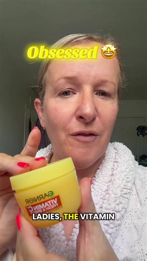 I’m obsessed! I cannot get enough of this cream 🫶🏼 I’ve used numerous face creams over the years, some high ended brands. But I cannot believe this little £5 tub gives me this amazing glow as well as hydration 👌🏼 Sunshine in a little pot ☀️ @Garnier UK @L'Oréal Paris UK #sorbetcream #tiktokviral #tiktokmademebuyit #sunshine #glowup