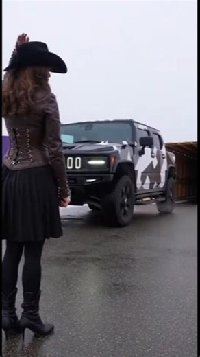 Hummer H2 with heavy duty suspension and towing capacity#automobile#life#ai#cars#pets#travel#love