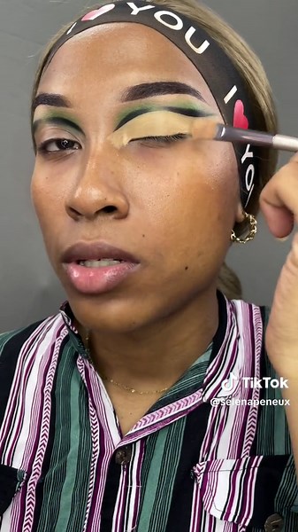 Arabic eyeshadow tutorial 🎨🖌️💚 #arabic #extraglam #makeup #viral #foryou #fyp #suriname #tutorial 💚