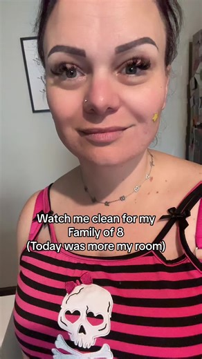 Single Mom Cleaning Routine for a Family of 8 | Mummat Journey