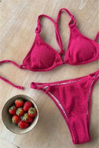 Beach days feel better in CUPSHE. Sunshine included.#cupshe #bikini #bikinibabe #hual #swimming