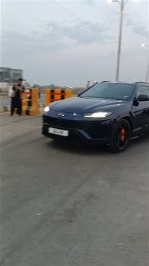🔥 Lamborghini Urus – The World’s Fastest Super SUV! 🐂