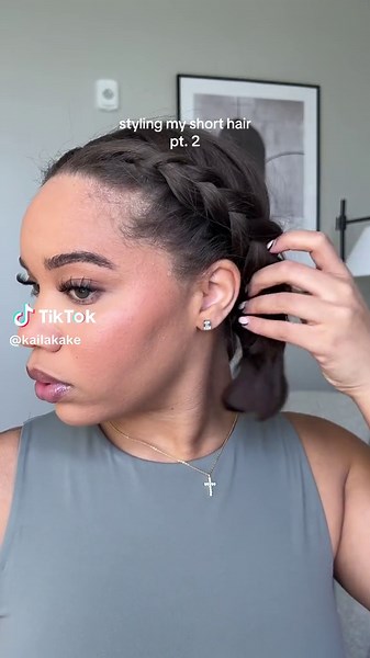 Creating Effortless Waves on Short Hair