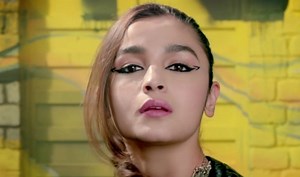 How to apply kajal? 3 different ways to apply kohl for beautiful eyes