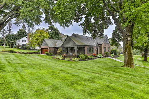 135 Ridge Rd, Manchester, NH 03104 - MLS 5016051 - Coldwell Banker