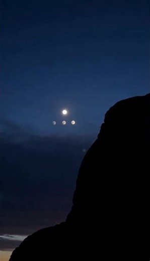 4 MOONS! 4 moons sighted over Uluru #sky #space #rare