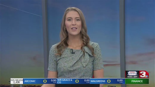 Iowa Park native holds book signing