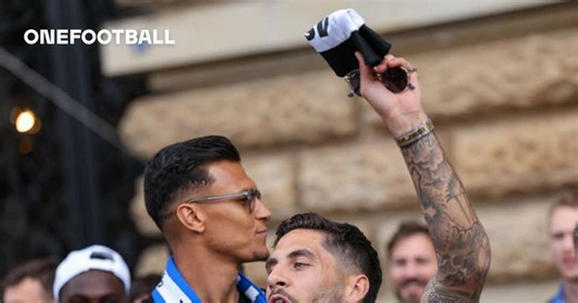 Surprise visitor: promotion hero returns to HSV