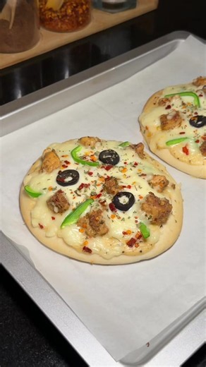 Malai Tikka Pizza Recipe — Quick Easy White Sauce Pizza (5-6 Pitas)