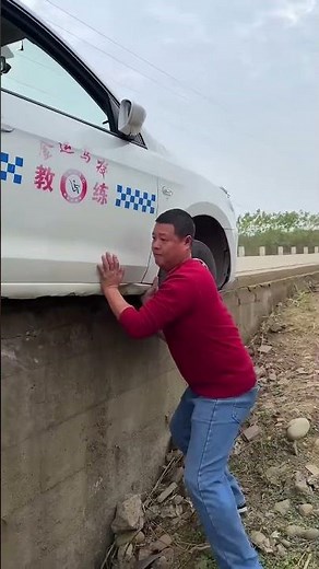 An Experienced Driver Made A Mistake And Drove Off A Road Embankment #automobile #drivingreview