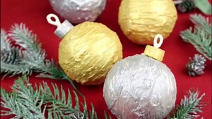 Easy DIY Christmas Ornament Cakes