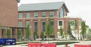 New student center opens at UNT Dallas