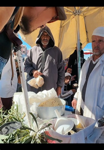 Do you like Souk? #koreanmuslim #ilovemorocco #moroccanstyle #cuisinemarocaine #halalfoodie #marrakech #marrakech🇲🇦 #bohemiankitchen #moroccanfood #maroc🇲🇦 #moroccanstreetfood #livinginmorocco #maghribi #모로코 #dimamaghrib #amazigh #amazighe #moroccansouk #souk