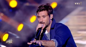 Merci à tous d’avoir voté pour #lachansondelannee Et merci au public de Nîmes pour cette ambiance !! Fier d’avoir porté les couleurs de cette chanson grâce à mes amis Ben Mazue Romain Joutard Julien Grenier. Donnez tout ce que vous pouvez, on vous le rendra un jour... #Matriochka TF1 Replay 👉🏻tf1.fr/tf1/la-chanson-de-l-annee/videos/ndeg19-jeremy-frerot-tu-donnes-41240562.html | Jérémy Frerot