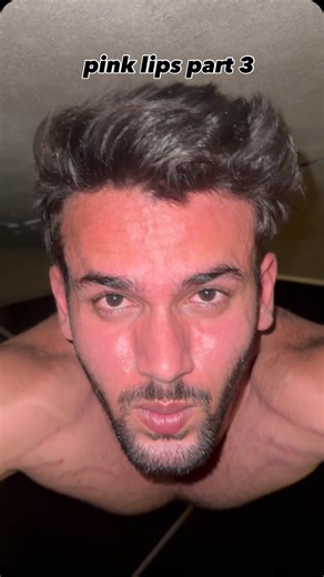 Faiz | Handstand pink lips kisses #handstand #pinklip #kiss #handstandkiss | Instagram