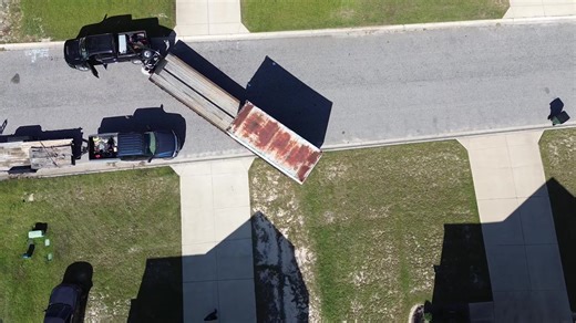 Container delivery today with a 2 gate challenge 👍🏼 #container #kerrbuilt