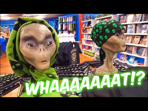 ALIENS at the ROSWELL UFO MUSEUM GIFT SHOP !!