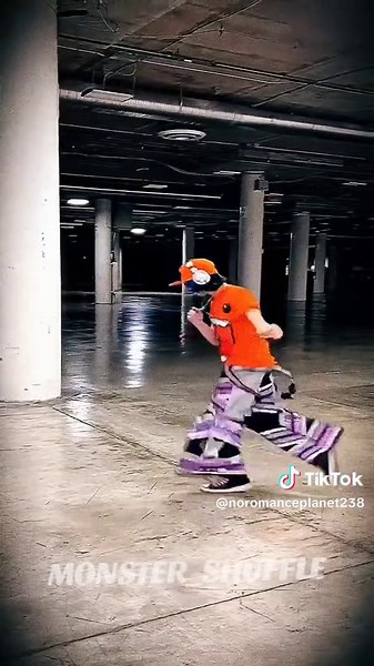 El sueño de Romance Planet: un viaje en jumpstyle