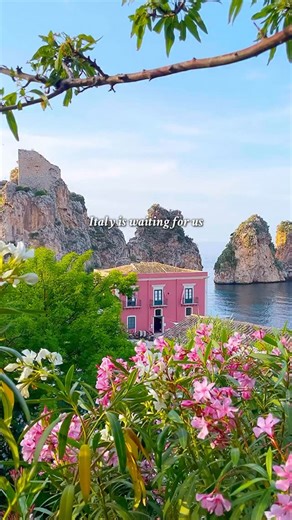 Where To Find Me | Maz on Instagram: "Italy 2026? 🇮🇹 Who’s coming?!"