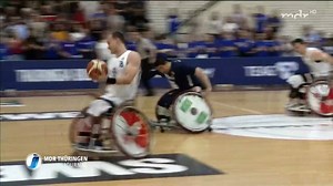 Was für ein Finale: So sehr die RSB Thuringia Bulls diese Saison dominierten - vor dem Deutschen Meistertitel stand eine nervenzerreißende Schlussphase gegen den RSV Lahn-Dill. Unsere Zusammenfassung der letzten Minuten zwischen zwei Spitzenteams. | MDR Thüringen