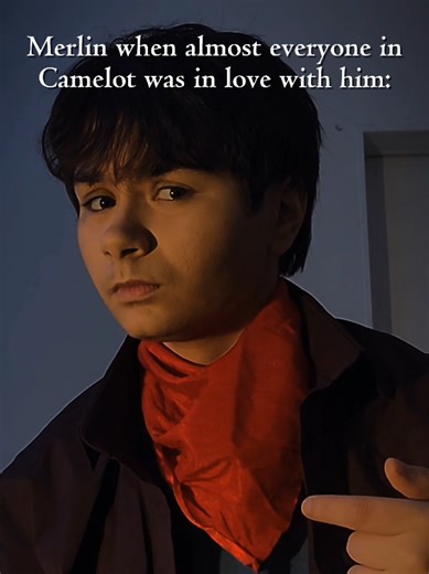 he got all the knights falling for him seriously #merlin #merlincosplay #merthur #merlinandarthur #cosplay
