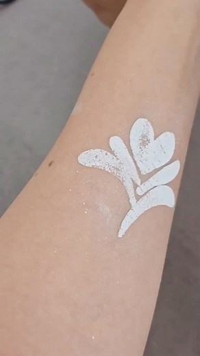 You don’t need more practice to fix these mistakes. You just need KNOWLEDGE. And yes, there IS a shortcut to better painting! Join our free live workshop “Black and White - discover the true power of your paints”. ‼️Today! November, 26th, 4 pm CET. Comment “workshop” to get an invitation link in the DM. Enough hard work. It’s time to work smarter.💪 | International Face Painting School