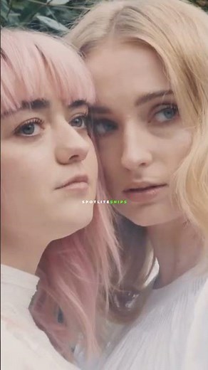 Maisie Williams on Her Friendship with Sophie Turner