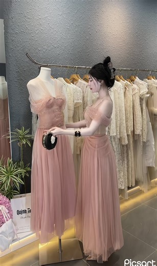 Gấm Vóc Lụa Là: Trở Thành Đại Gia Thời Trang Ngày Cưới