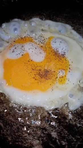 Perfect 2 Min Half Boil Egg! 🍳🔥#aapboil #eggshorts #streetfood