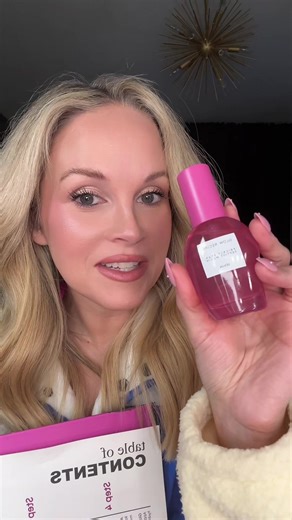 The packaging 👏🏻 but also the skincare is so good. @Glow Recipe #glowrecipe #glowrecipebookofglow #tiktokshopcreatorpicks #skincareroutine #glowyskin