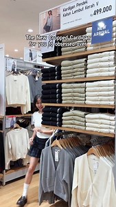 Sumptously soft, non-itchy and comes in a variety of colors🎀🫶🏻 Get Smooth Cotton V Neck Short Cardigan at UNIQLO APP, all UNIQLO Stores or visit here https://s.uniqlo.com/4ikoMYB! #UniqloIndonesia #UniqloLifeWear | Uniqlo Indonesia
