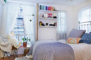 A 280-Square-Foot Studio Proves the Space-Maximizing Power of Vertical Storage