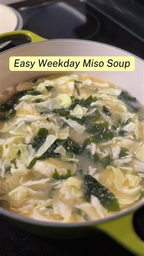 My version of meal prepping on a Sunday or Monday. Most weekdays, I prefer reheating meals (like most). This is one of my go-to soups to eat with most proteins! Sometimes it’s teriyaki chicken meatballs, other times it’s PCC’s Thai beef salad, but today it’s my Miso Butter Salmon :) Recipe: - 1/2 cup of miso paste (add more or less depending on your preference of salt level) - 1/4 cup of seaweed - 3/4 packet of bonito stock powder (optional) - half a medium sized cabbage - & enough water that ju