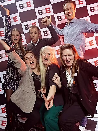 Die BOE 2023 ist geschafft und wir sind mehr als begeistert! 😍 Wir bedanken und bei allen Ausstellern, Speakern und Besuchern für dieses unglaubliche Erlebnis ❤️ Danke, dass ihr so zahlreich erschienen seid und gemeinsam mit uns den perfekten Start in dieses Messejahr vollbracht habt. 🙌🏼 Es waren zwei Tage voller Erlebnisse und Eindrücke, die im Gedächtnis bleiben! Ihr seid unglaublich! Wir können die BOE 2024 kaum abwarten und starten mit den Vorbereitungen, sodass wir dieses unfassbare Even