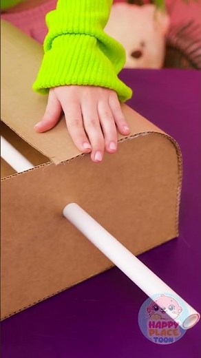 WOW 🤩 MOMMY BUILDS EPIC HOT WHEELS RACE TRACK 🏎️ OUT OF CARDBOARD 🤩
