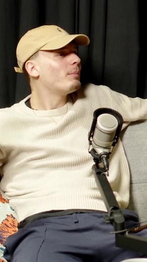 Ex prison officer explains how it took 14 officers to restrain one prisoner #uk #podcast #prison | Easily Distrcted Podcast