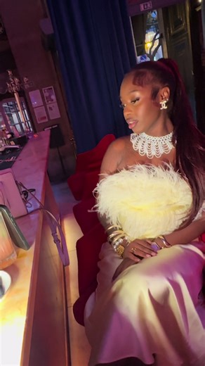 Sitting pretty | i don't think i just sit here and look pretty